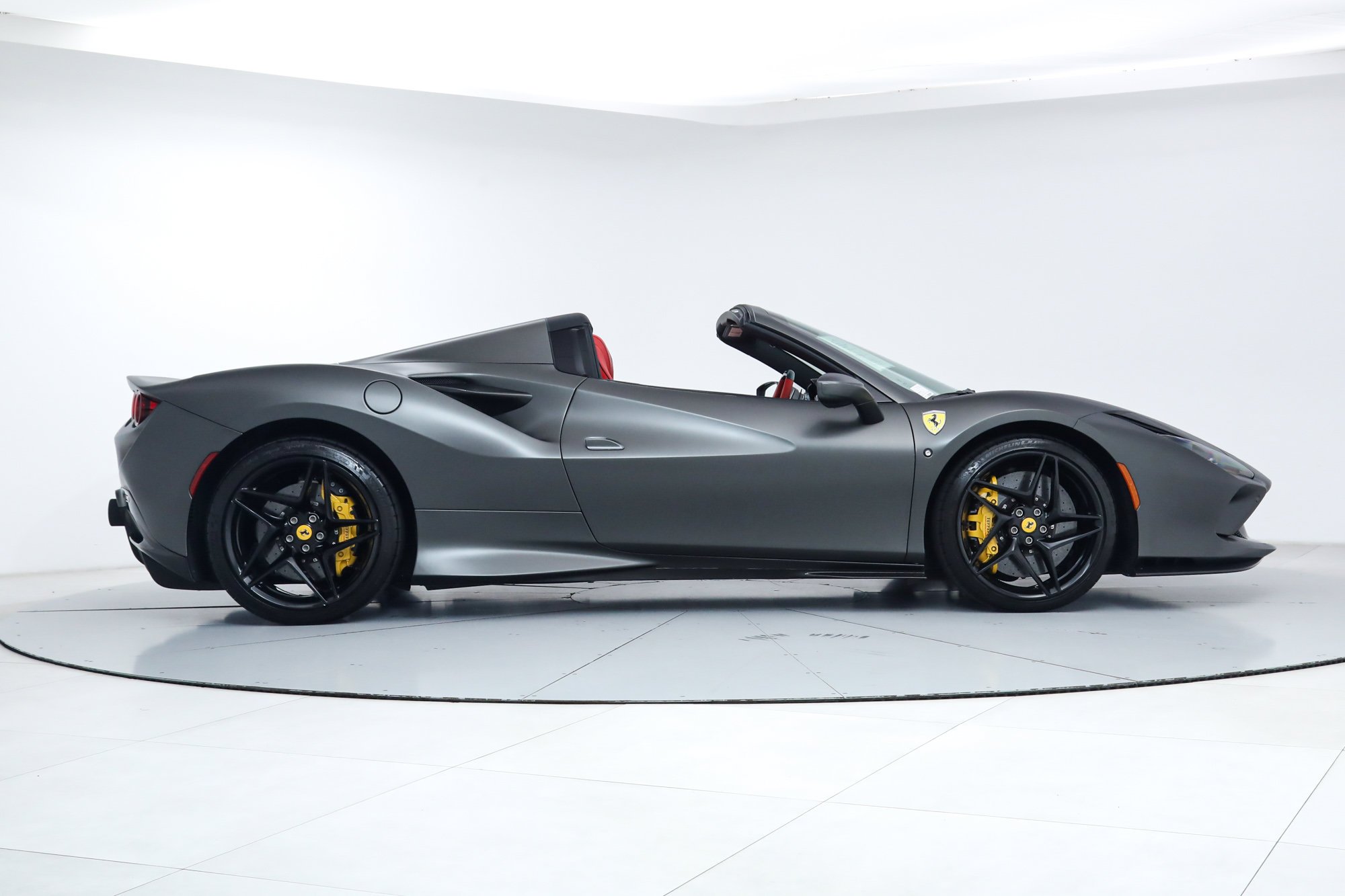 Used 2023 Gray Ferrari  image 10