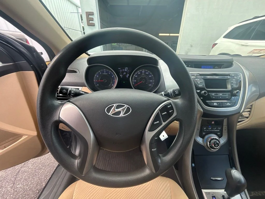 Used 2013 Black Hyundai GLS image 13