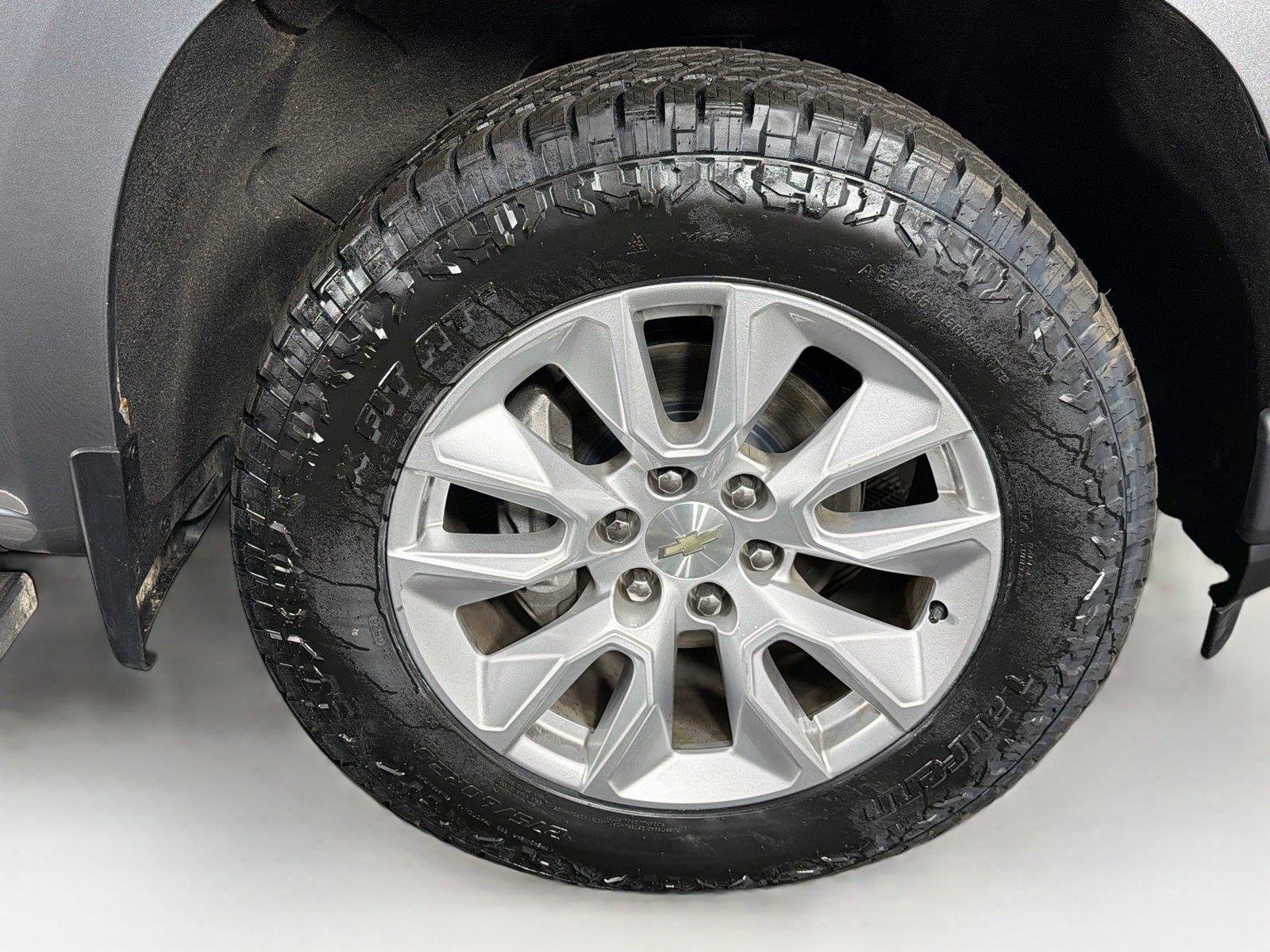 Used 2020 SATIN STEEL METALLIC Chevrolet Custom image 36