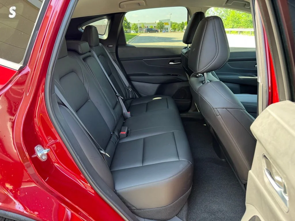 2025 Nissan Murano SV - Photo 11