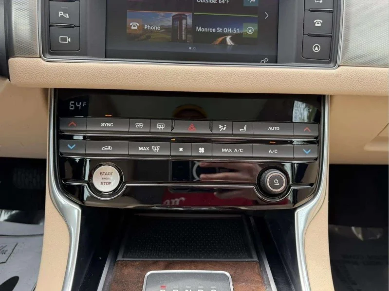 2018 Jaguar XF Prestige - Photo 16