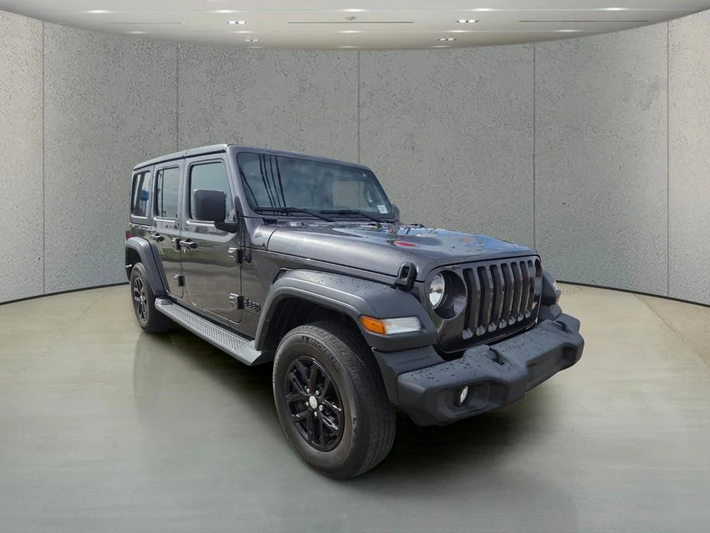 Used 2023 Gray Jeep Sport S image 7