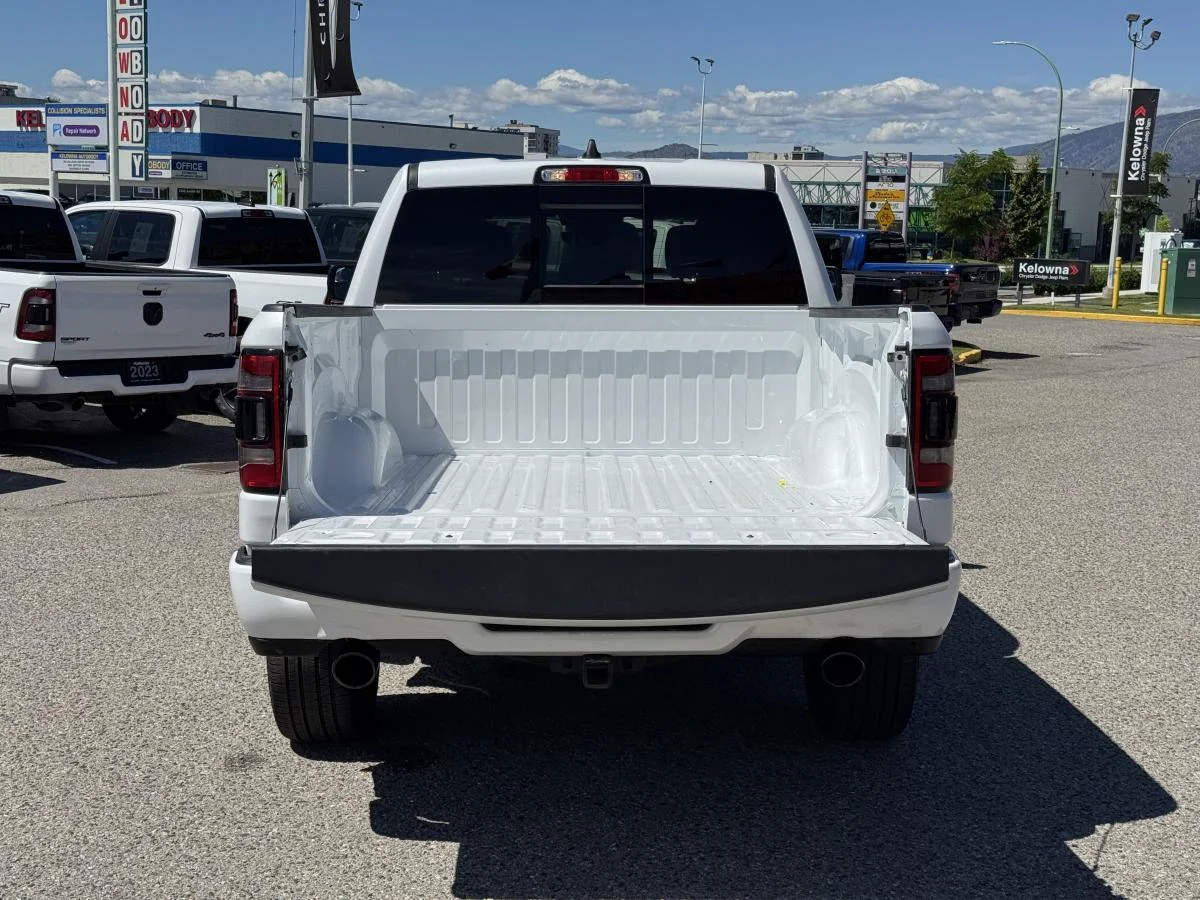Used 2024 White RAM Laramie 4x4 Crew Cab image 8