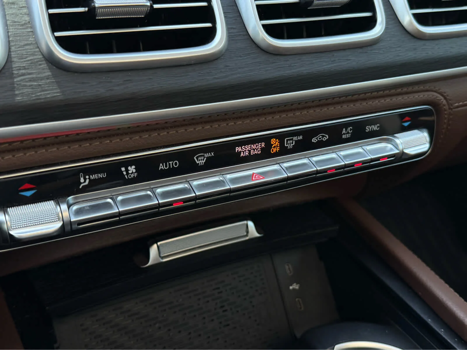 Used 2024 MANUFAKTUR Alpine Grey Mercedes-Benz GLS 580 image 16