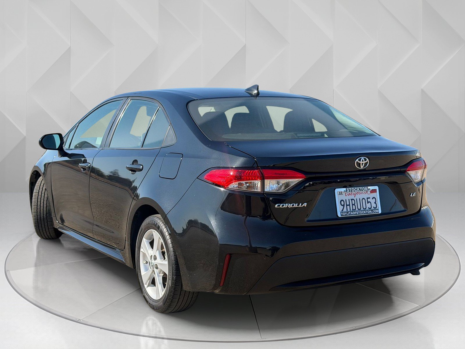 Used 2021 Black Sand Pearl Toyota LE image 3