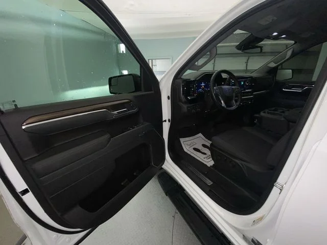 Used 2023 White Chevrolet RST image 11