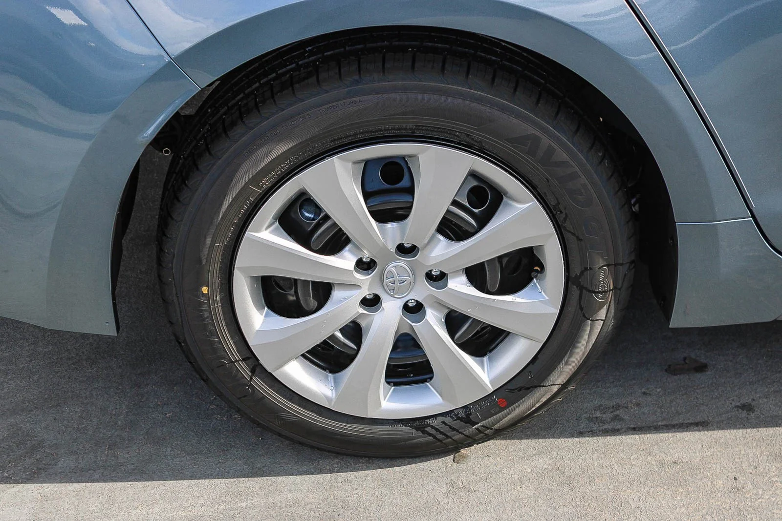 2026 Toyota Corolla LE - Photo 11
