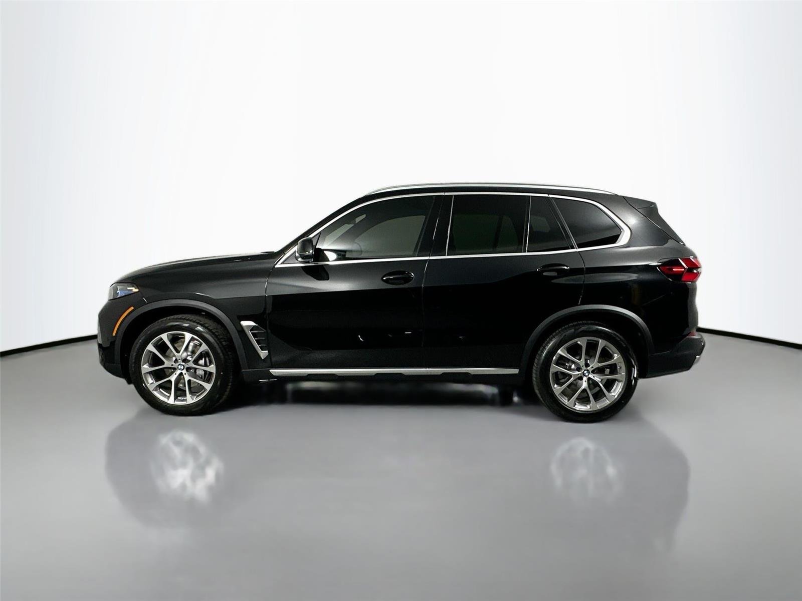 New 2026 Black Sapphire Metallic BMW sDrive40i image 9