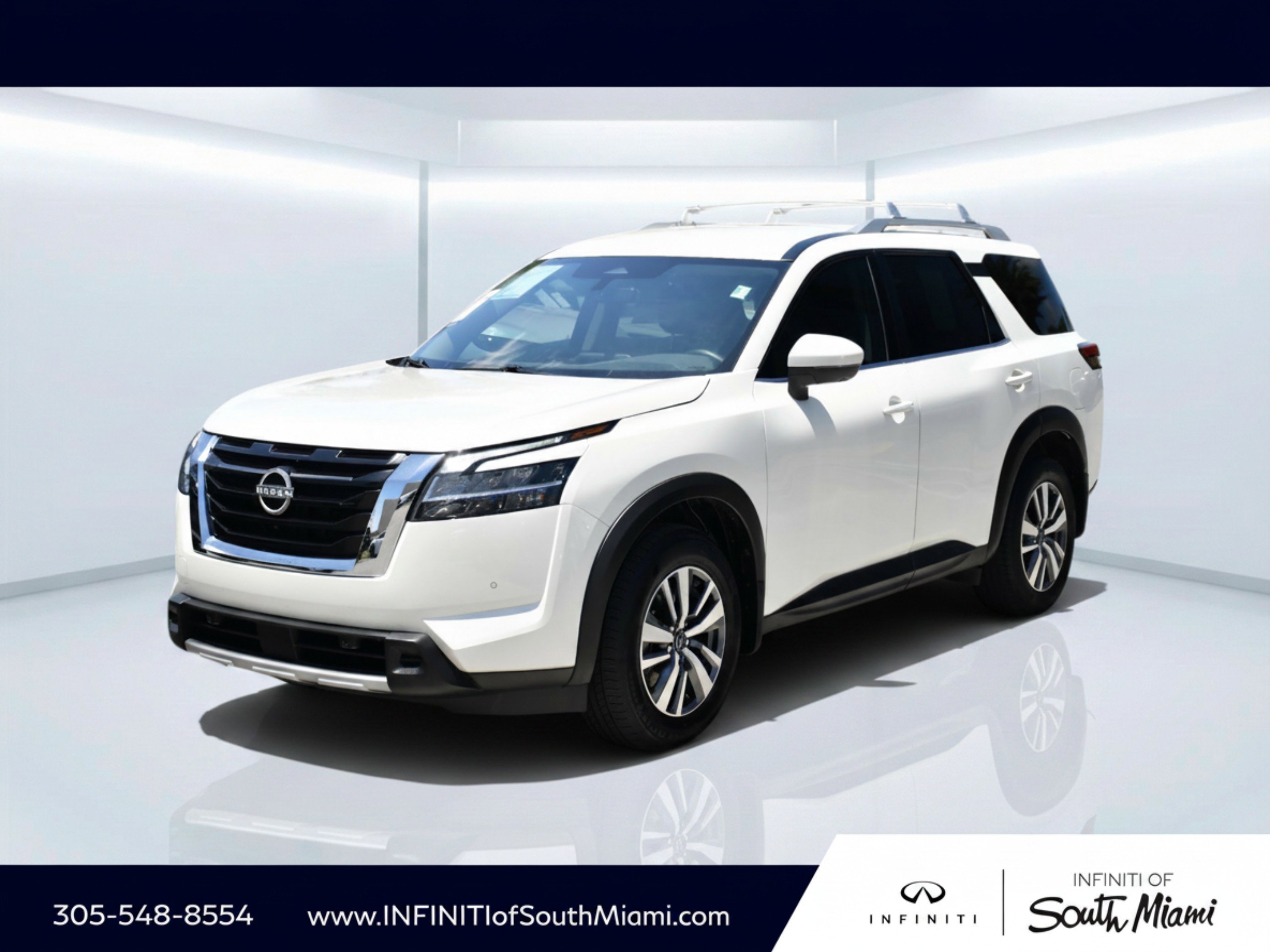 2024 Nissan Pathfinder SL 4WD's photo