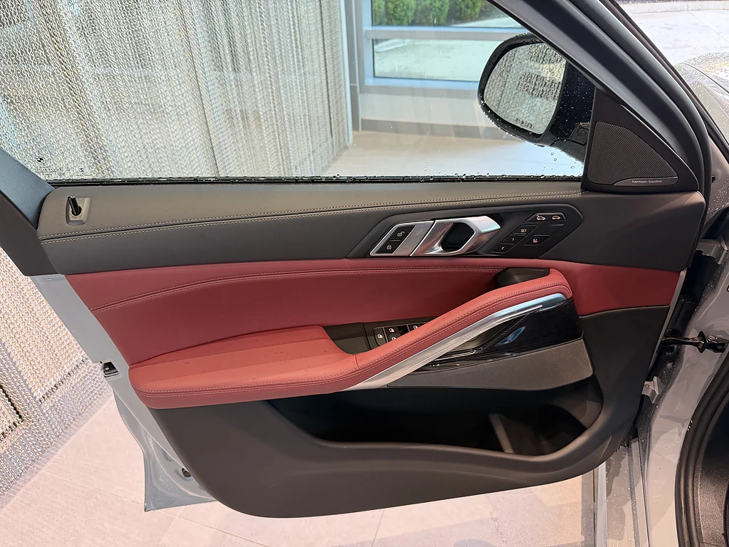 New 2027 Brooklyn Grey Metallic BMW xDrive40i image 11
