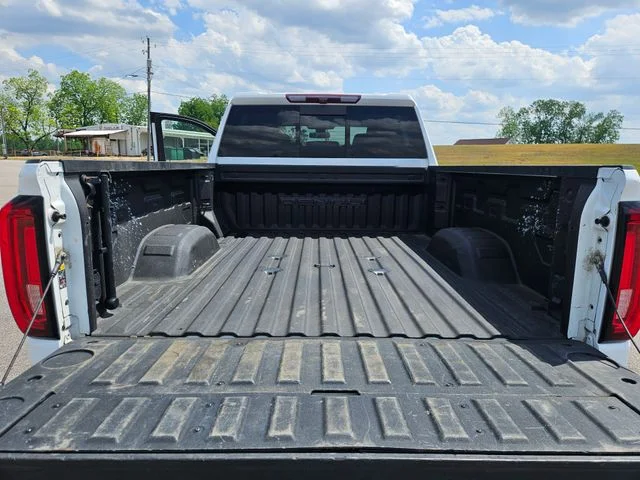 Used 2020 White GMC Denali image 23