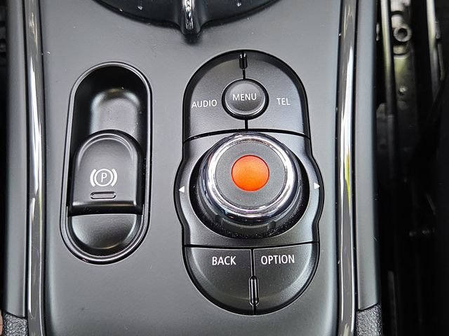 Used 2017 Black MINI Base image 11