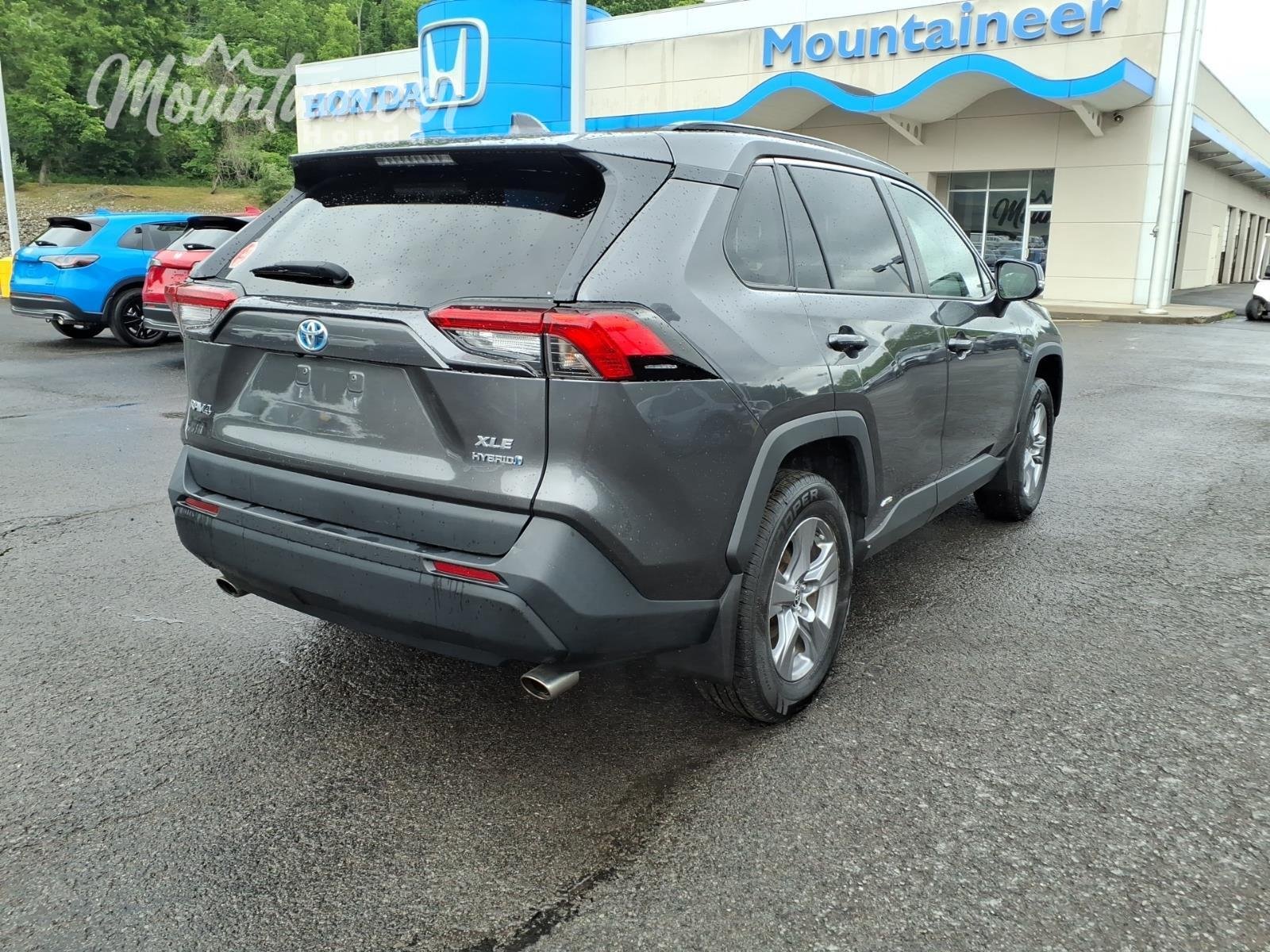 Used 2022 Magnetic Gray Metallic TOYOTA  image 7