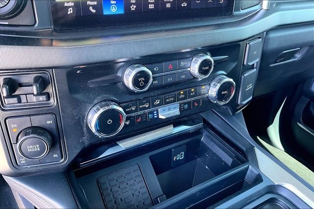 2025 Ford F-250 Super Duty Platinum - Photo 21