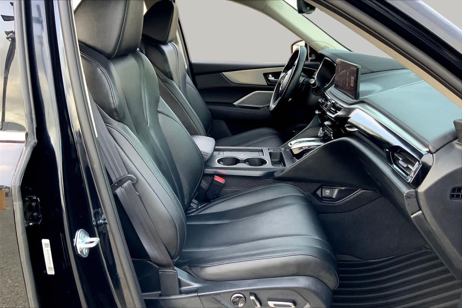 Used 2025 Majestic Black Pearl Acura  image 13