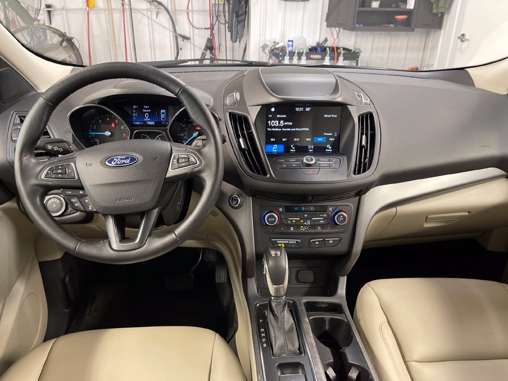 Used 2019 Green Ford SEL image 18