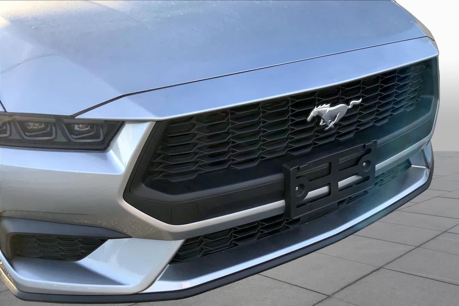 Used 2025 Iconic Silver Metallic Ford EcoBoost Premium image 28