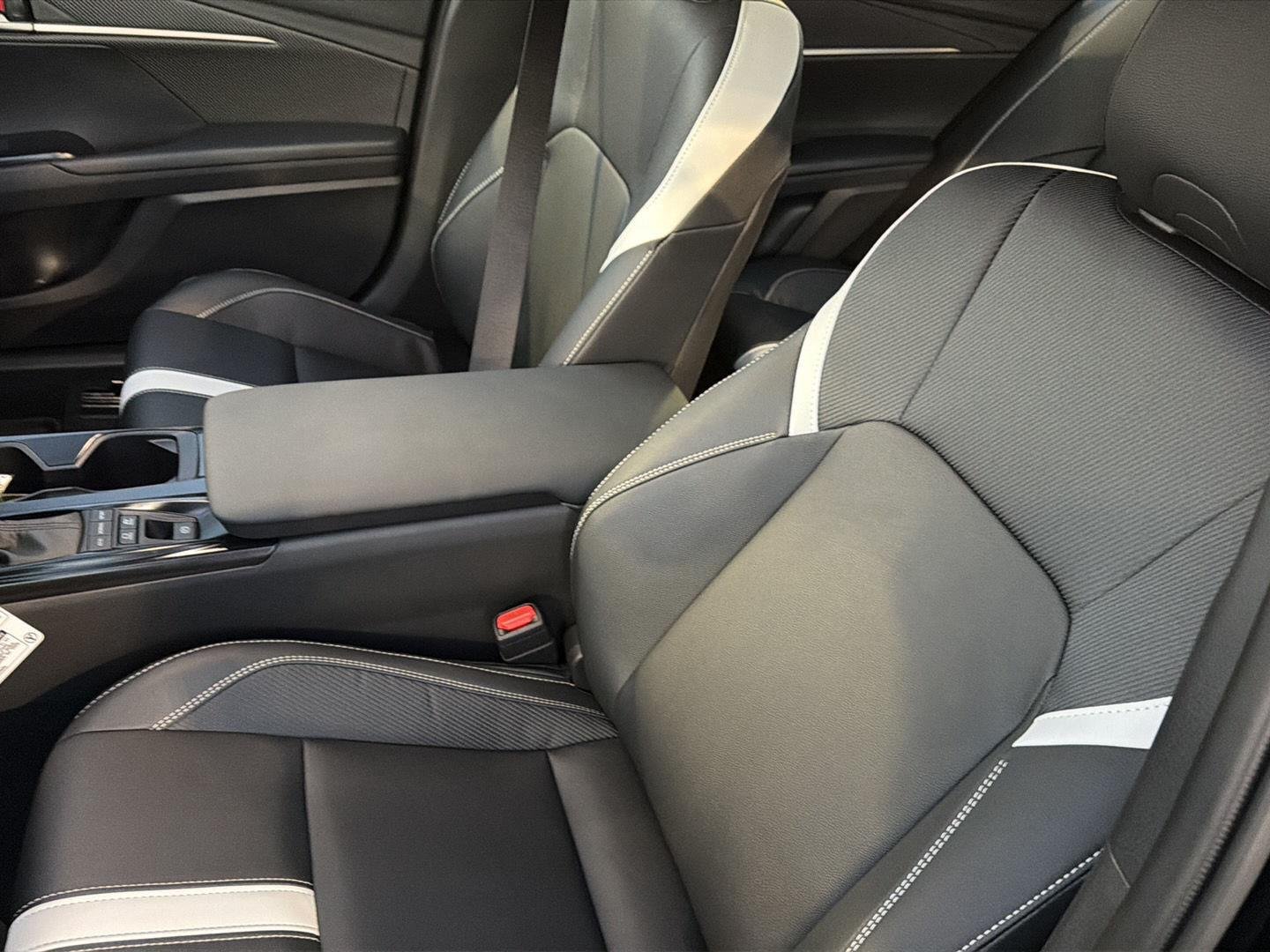 New 2026 Midnight Black Metallic Toyota SE image 28