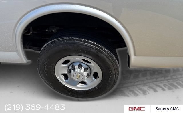 2024 Chevrolet Express Cargo Work Van - Photo 20