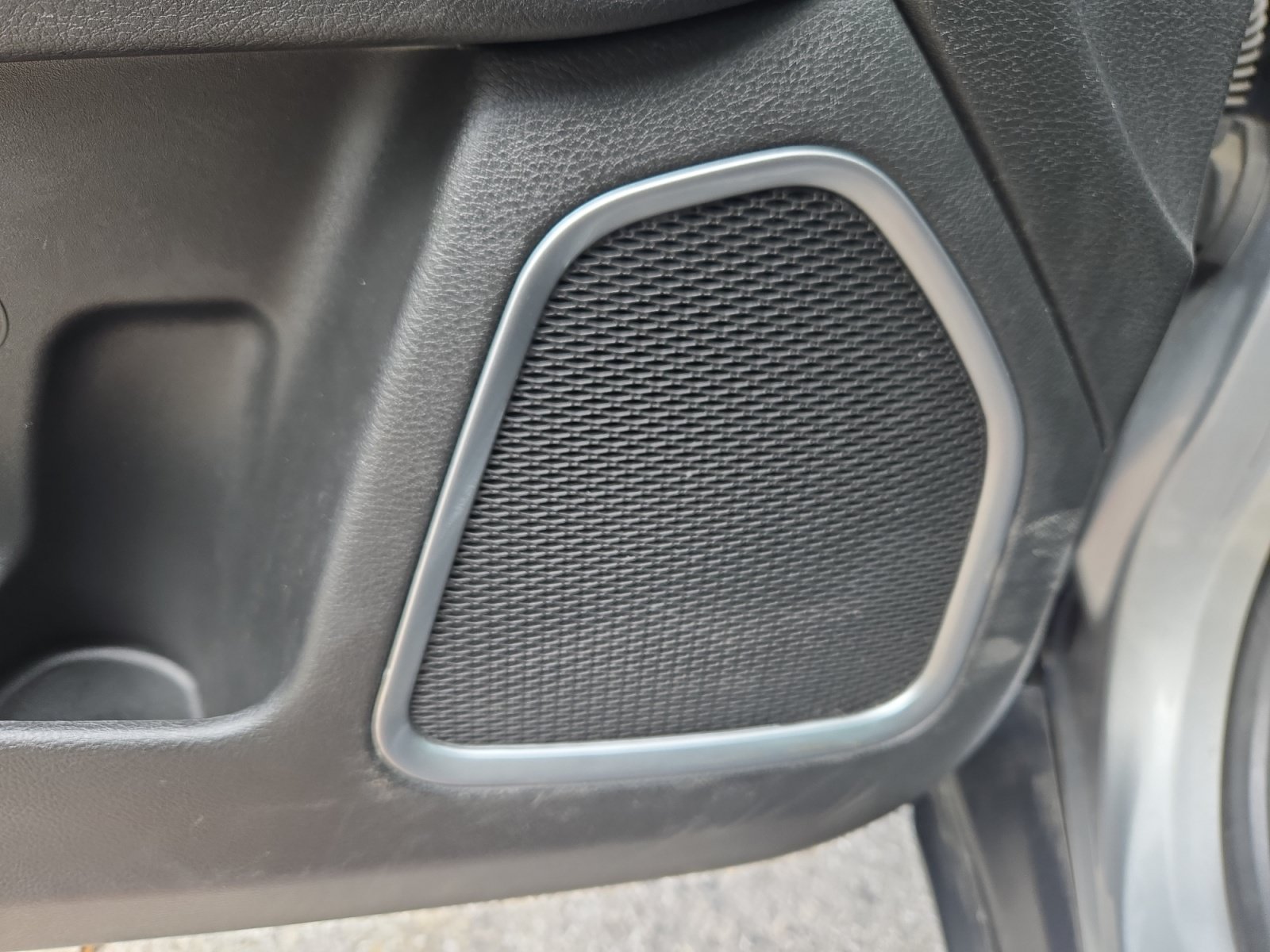 Used 2024 Sting-Gray Clearcoat Jeep Sport image 25
