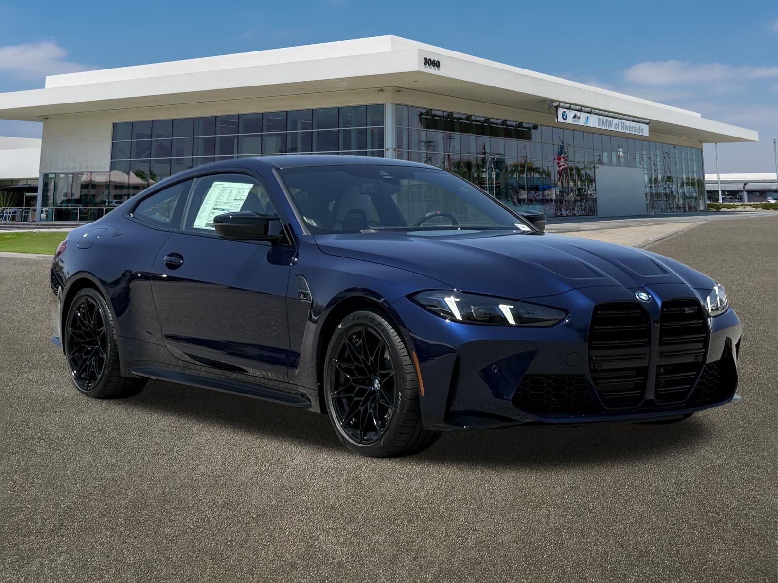 New 2027 Tanzanite Blue II Metallic BMW Competition image 2