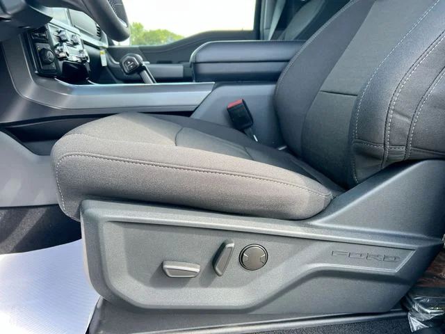 New 2026 Black Ford XLT image 16