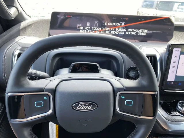 New 2026 Star White Metallic Tri-Coat Ford Platinum image 20
