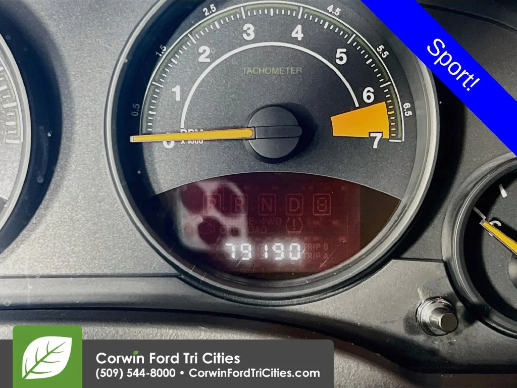 Used 2016 Green Jeep Sport image 26