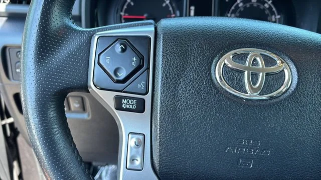 Used 2022 Gray Toyota SR5 image 22