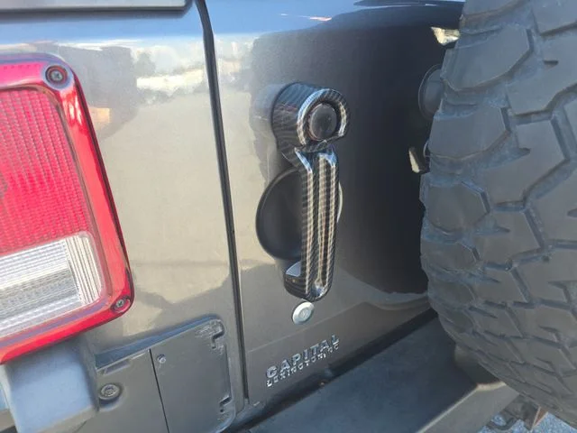 Used 2014 Gray Jeep Unlimited Rubicon image 14