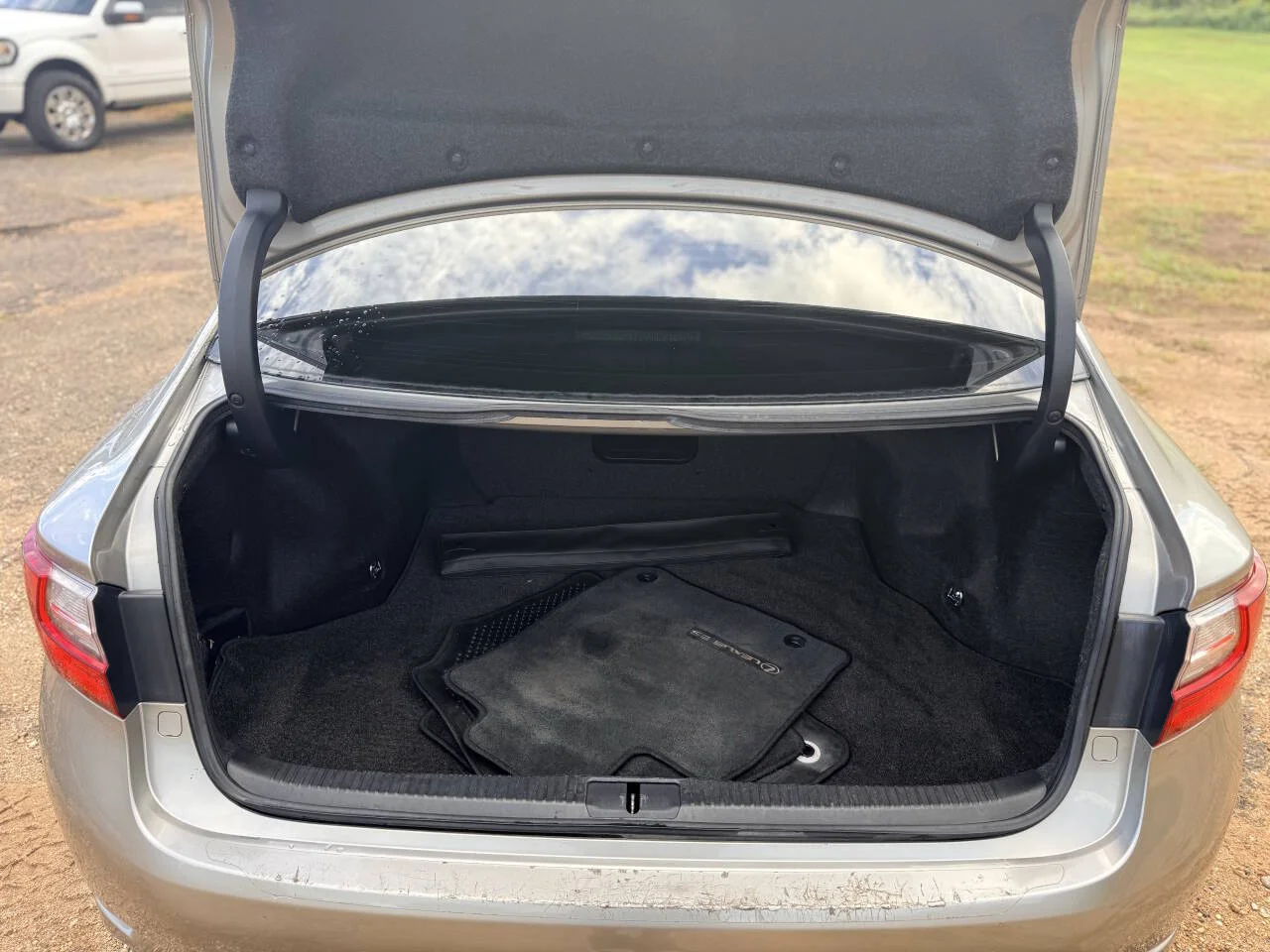 Used 2017 Silver Lexus Base 4dr Sedan image 31