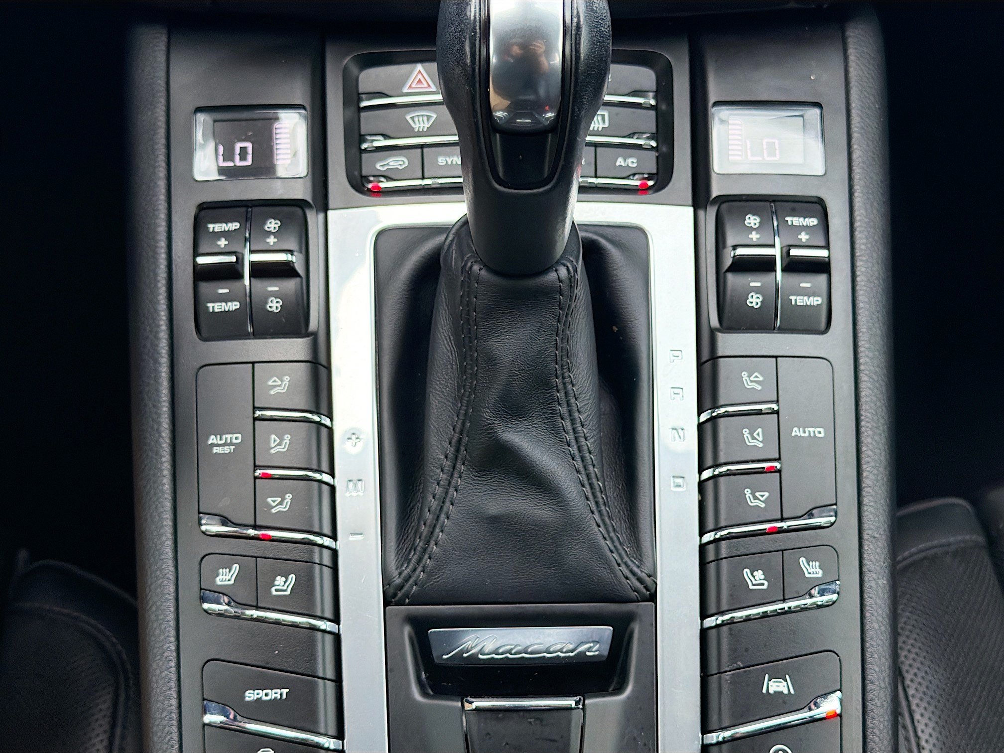 Used 2019 Jet Black Metallic Porsche Base image 34