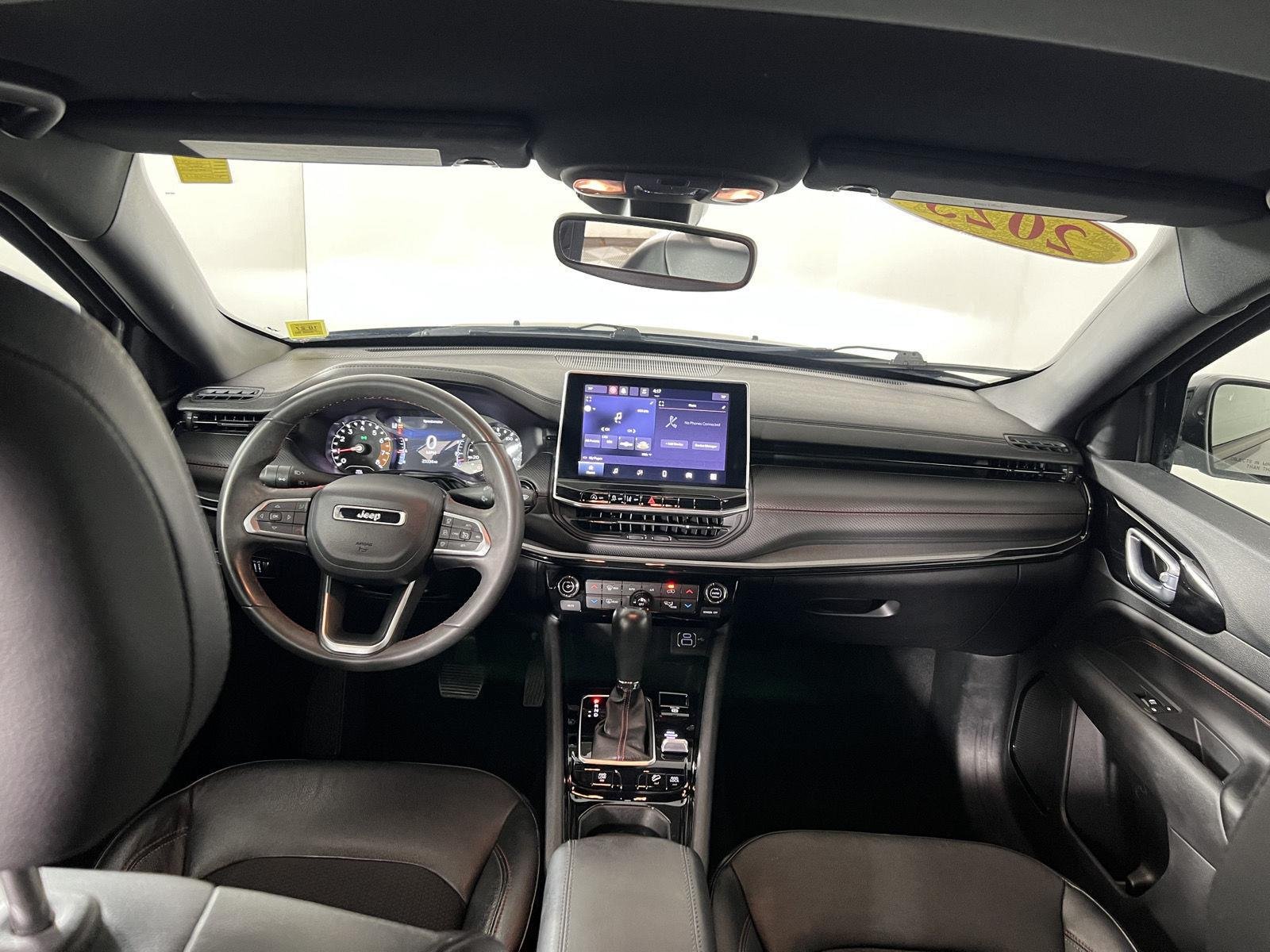 Used 2023 Diamond Black Crystal Pearlcoat Jeep Trailhawk image 2