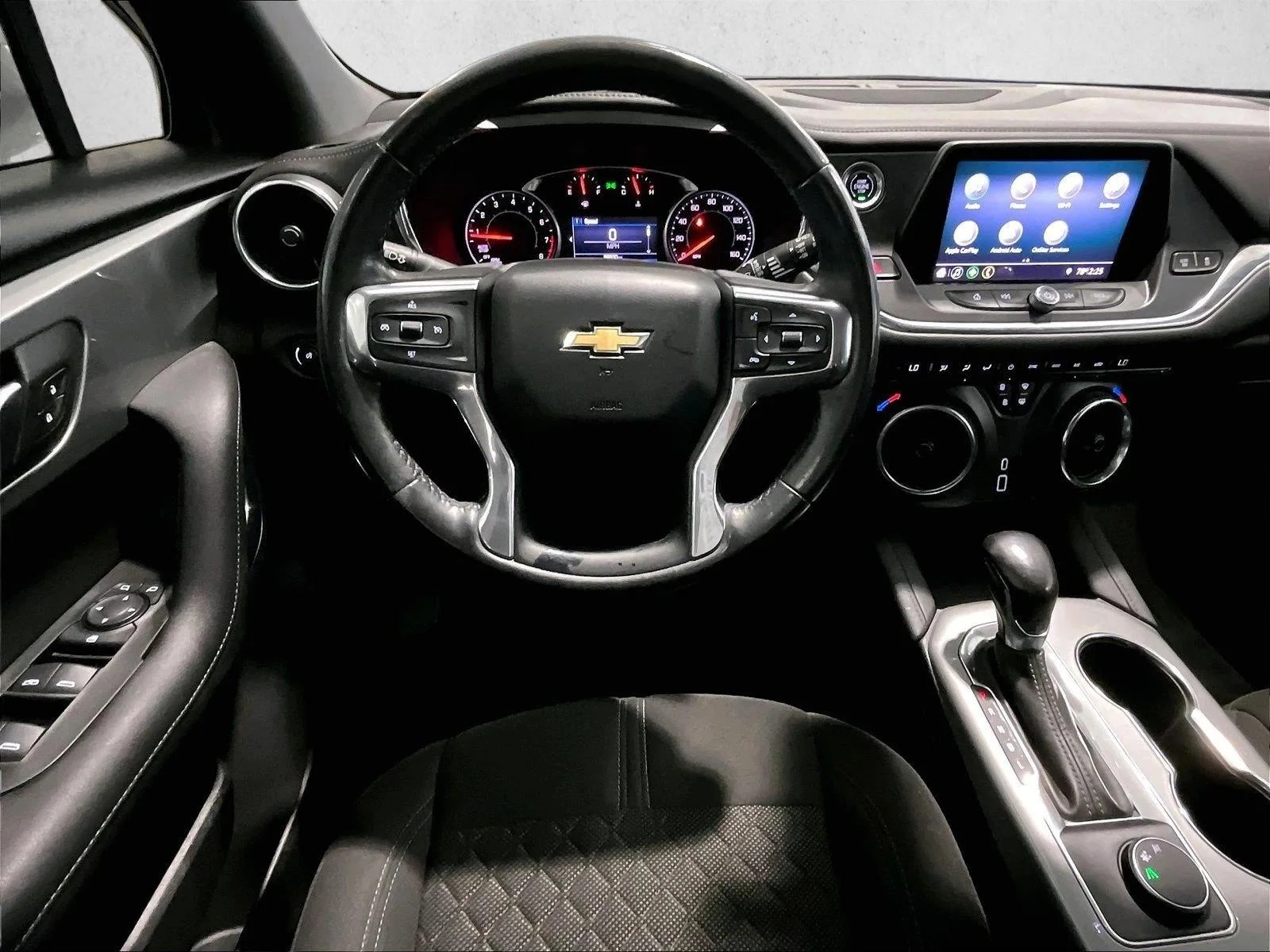 Used 2019 Silver Ice Metallic Chevrolet  image 7