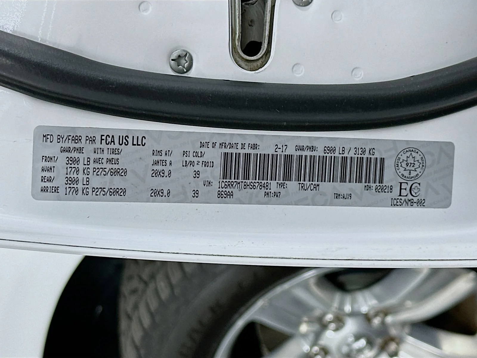 Used 2017  Ram Sport image 33