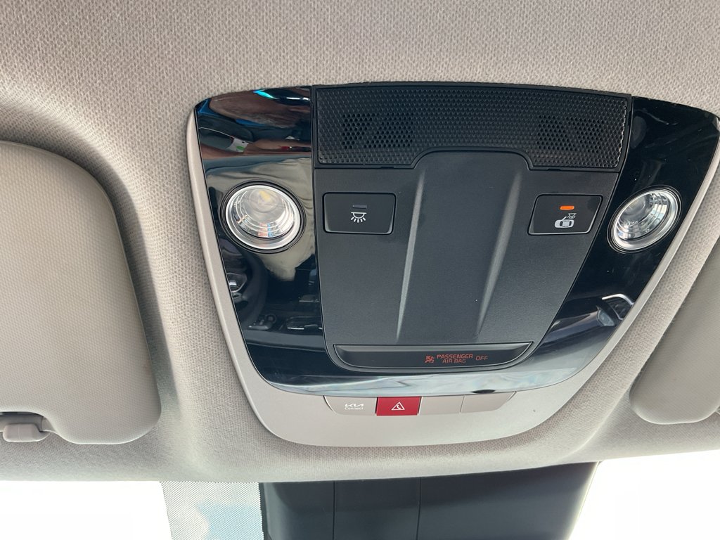 Certified Used 2024 Clear White/Black Roof Kia S image 32