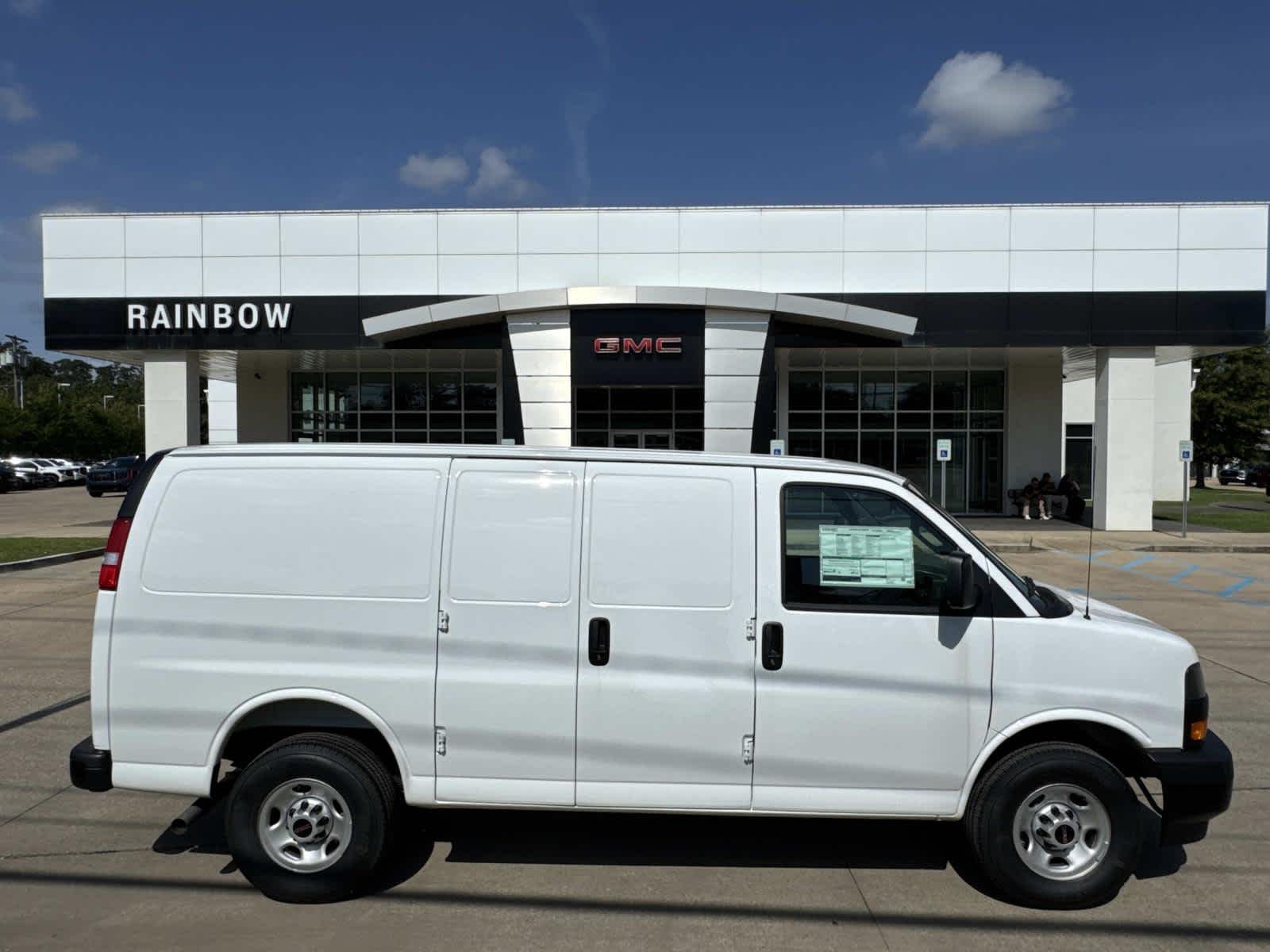 2026 GMC Savana 3500's photo