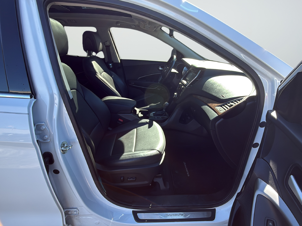 Used 2018 White Hyundai 2.0T Ultimate image 26