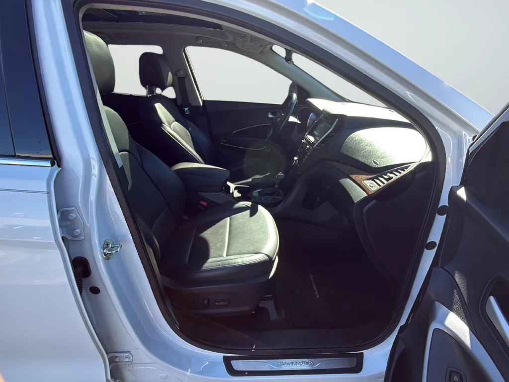 Used 2018 White Hyundai 2.0T Ultimate image 26