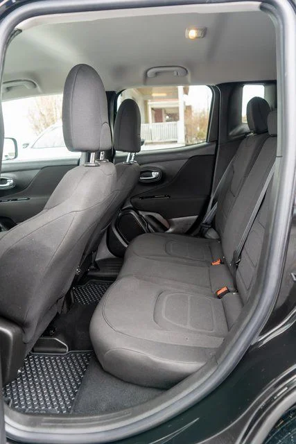 Used 2020 Black Jeep Latitude image 12