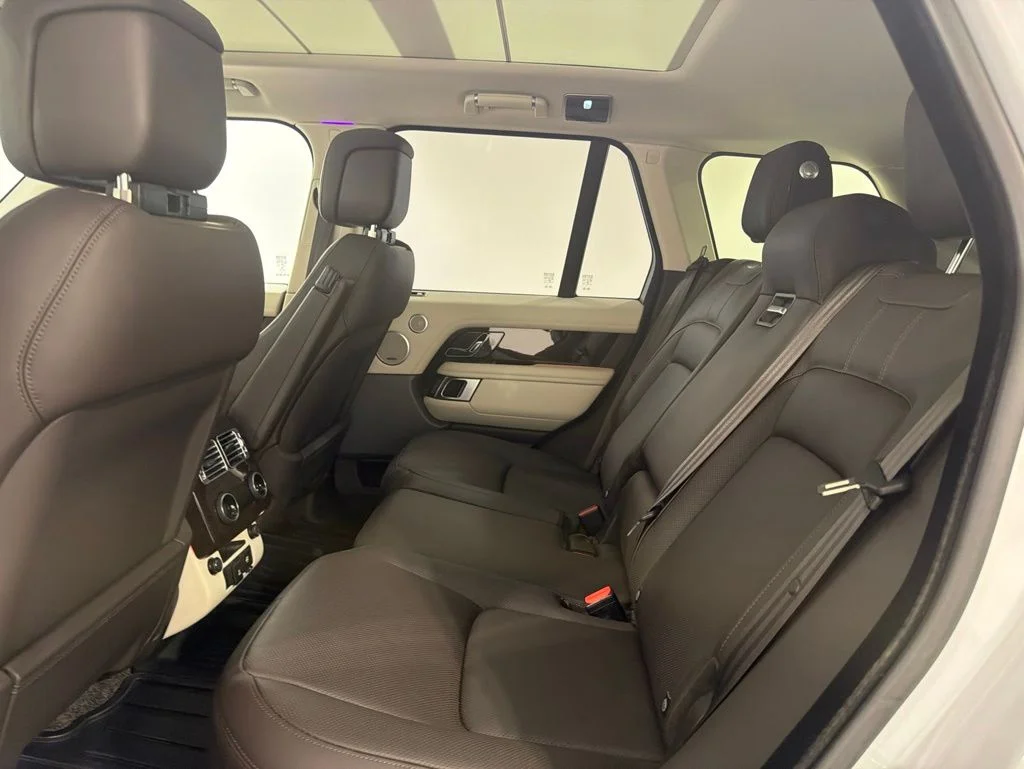 Used 2020  Land Rover HSE image 22