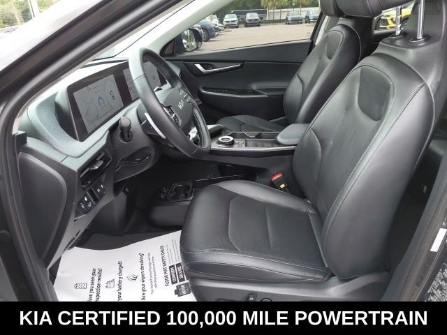 Used 2023 Gray Kia Wind AWD image 23