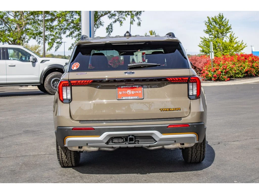 New 2026 MARSH GRAY Ford Tremor image 7