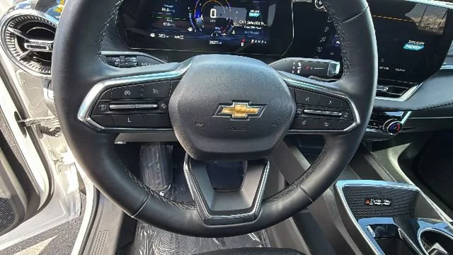 2025 Chevrolet Equinox LT - Photo 18