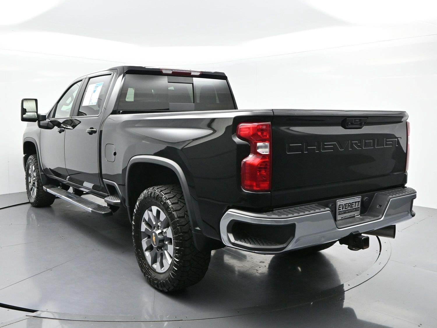 Used 2024 Black Chevrolet LT image 6