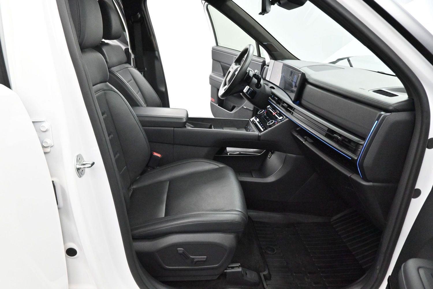 Used 2024 Serenity White Hyundai Calligraphy image 34