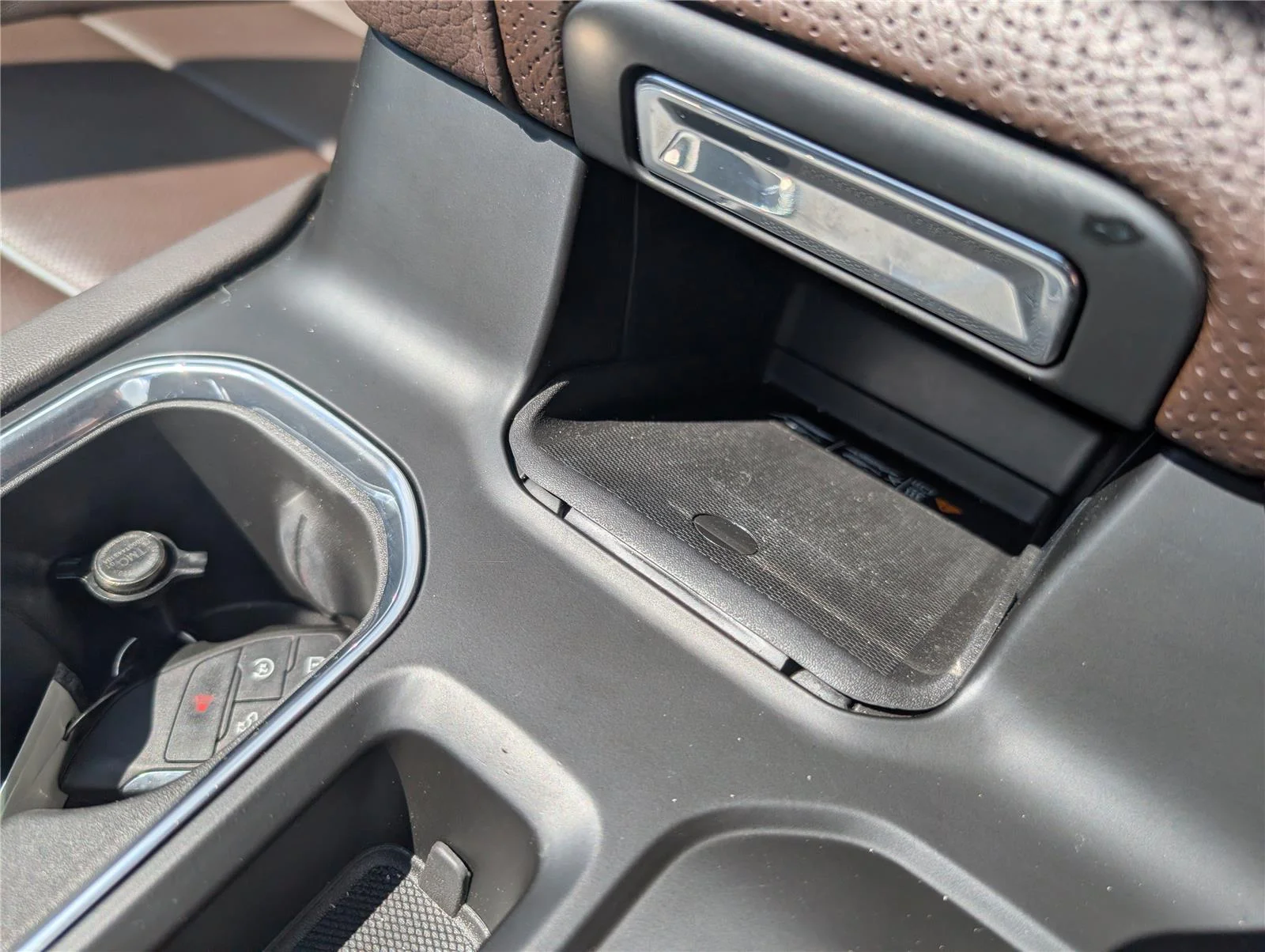 Used 2024 Sterling Metallic GMC Denali image 19