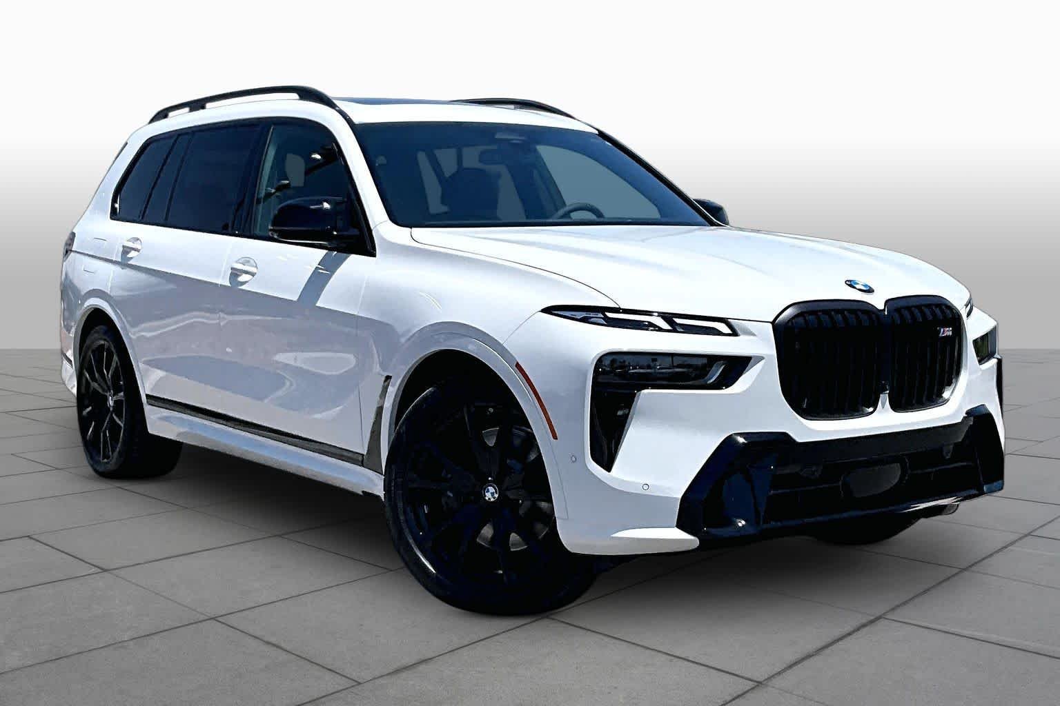 New 2027 Alpine White BMW M60i image 2