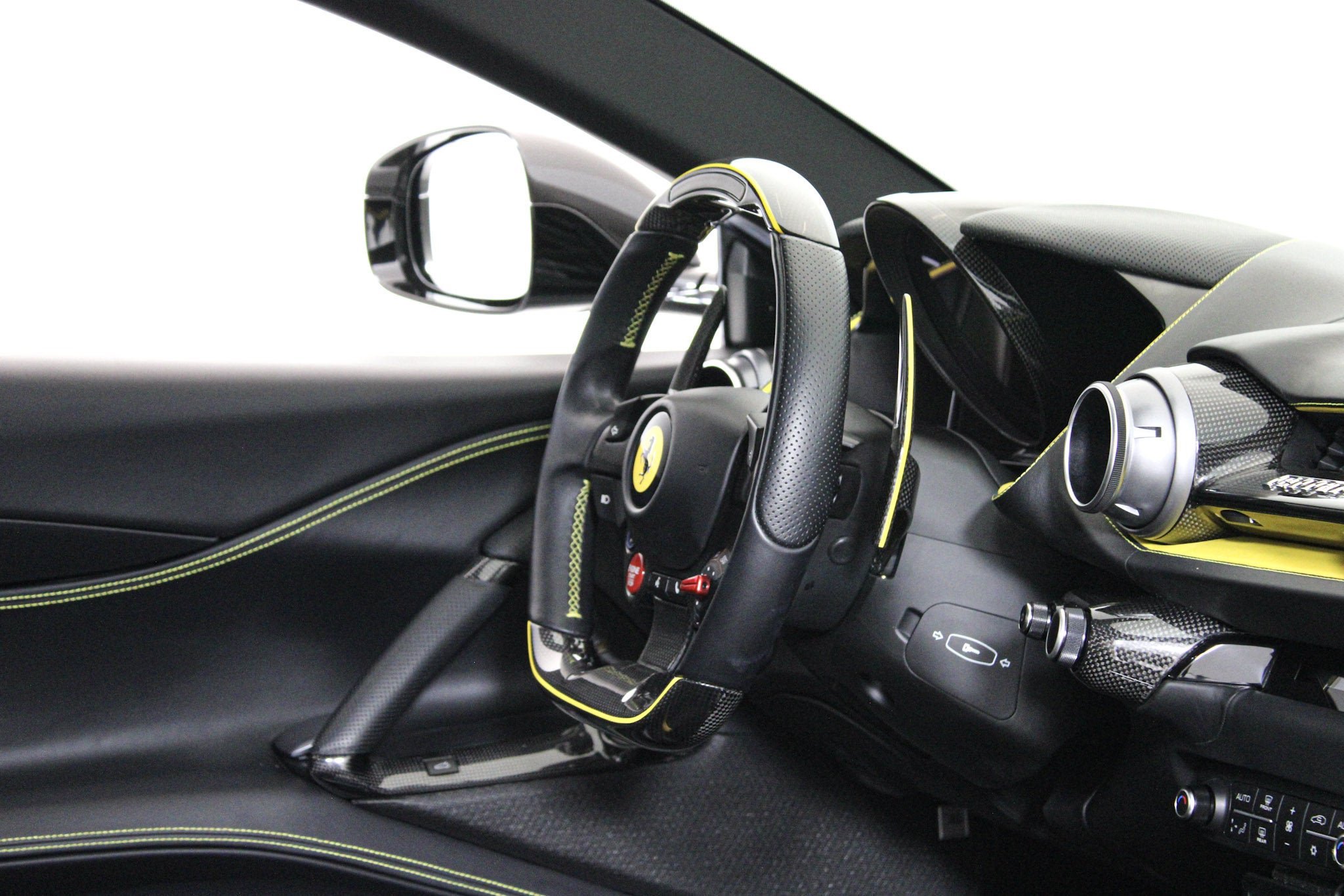 Used 2019 Extra Sample Ferrari  image 26