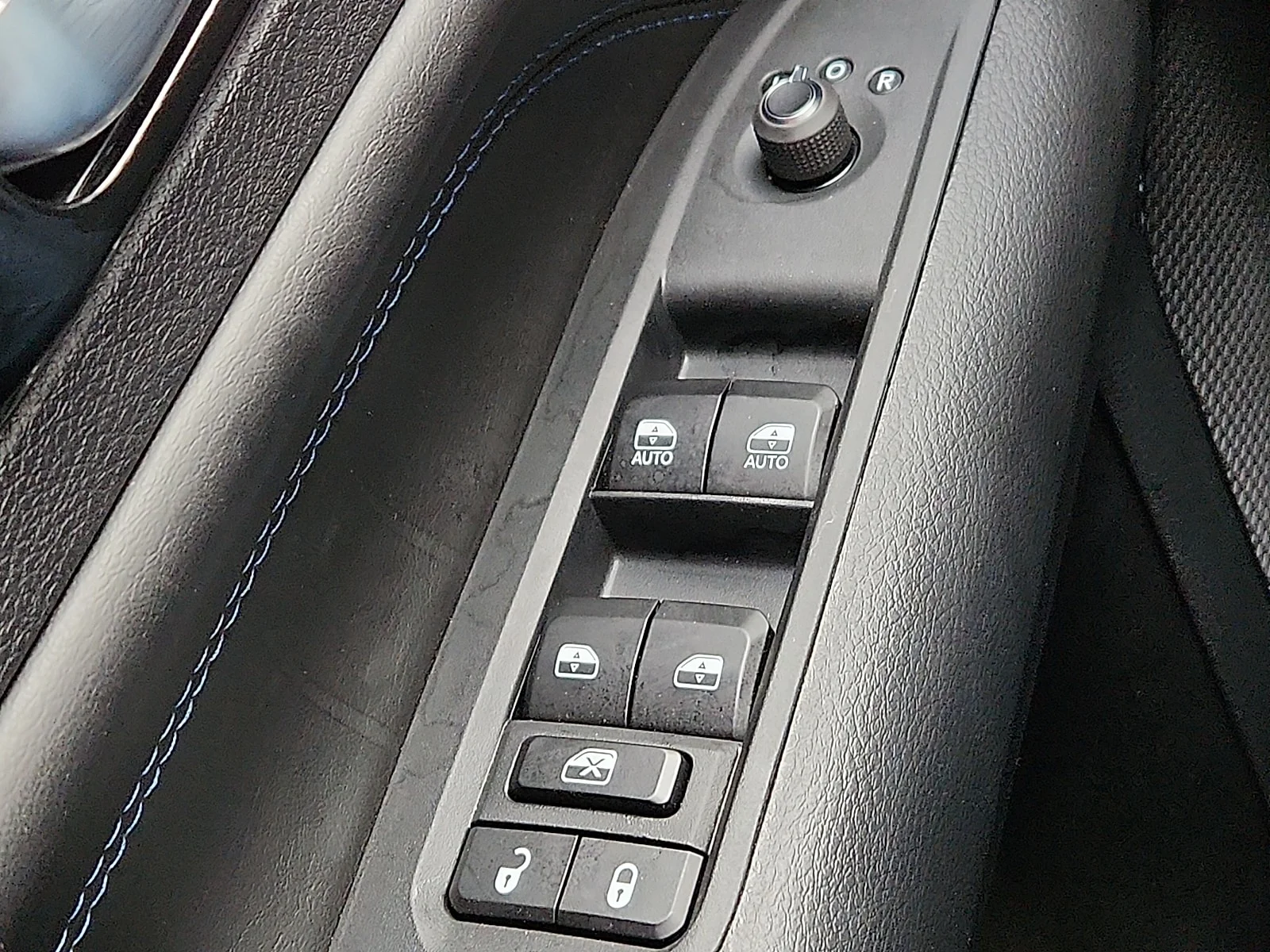 New 2026 Black Jeep LATITUDE ALTITUDE 4X4 image 17